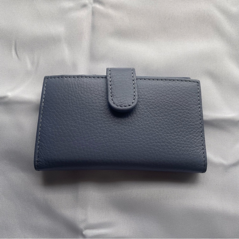 Mundi “Debbie” Card Case Bifold Wallet in Lavender Pebble Vegan Leather